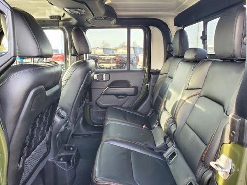 Used 2022 Jeep Gladiator Mojave w/ Cold Weather Group image 23