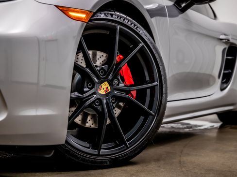 Used 2025 Porsche 718 Cayman RWD image 20