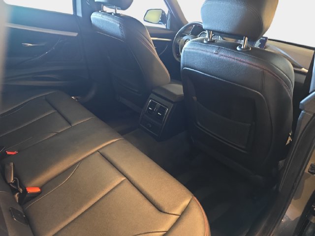 Used 2018 BMW 330i Gran Turismo xDrive AWD/4WD image 13