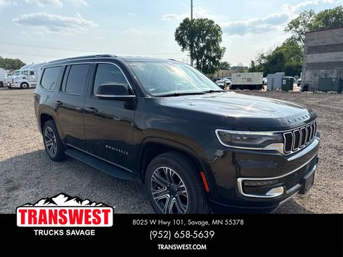 Used 2024 Jeep Wagoneer Series II AWD/4WD image 4