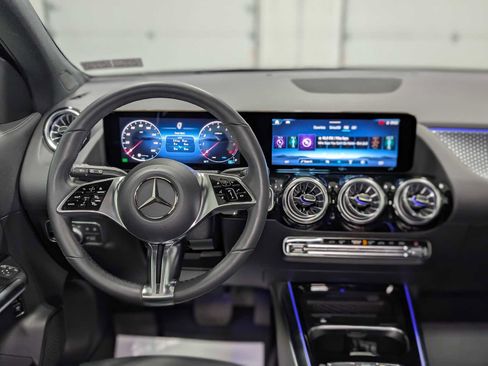 Certified 2025 Mercedes-Benz GLA 250 4MATIC image 5