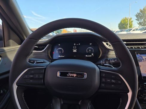 New 2025 Jeep Grand Cherokee Laredo X image 33