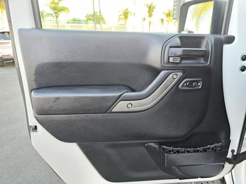 Used 2018 Jeep Wrangler Unlimited Sport S image 22