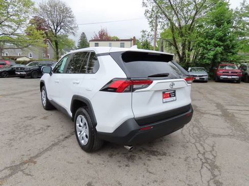 Used 2025 Toyota RAV4 LE AWD/4WD image 4
