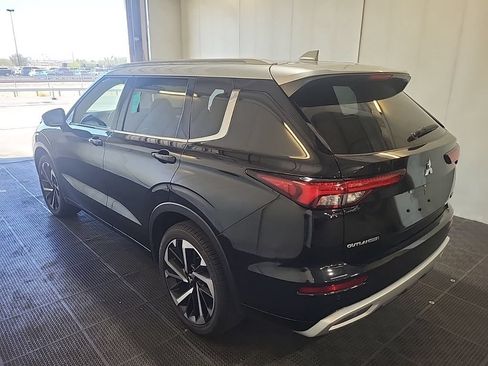 Used 2024 Mitsubishi Outlander SEL AWD/4WD image 2