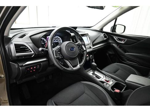 Used 2023 Subaru Forester Premium AWD/4WD image 30