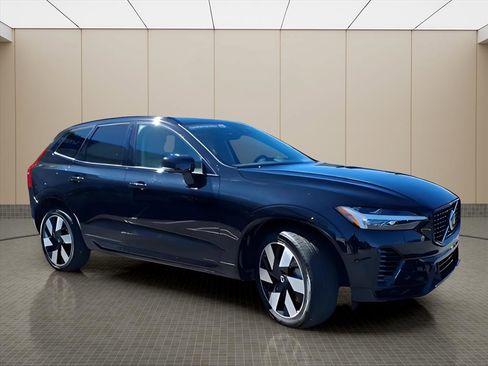 Used 2025 Volvo XC60 T8 Plus w/ Protection Package Premier image 36