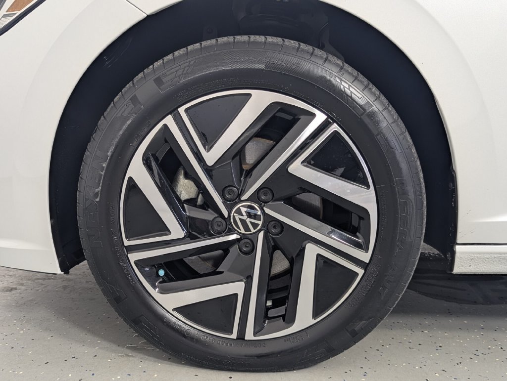 Used 2023 Volkswagen Jetta SEL FWD image 9