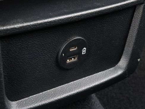 Used 2021 Ford Edge ST image 20