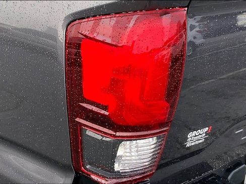 Used 2022 Toyota Tacoma SR5 RWD image 27