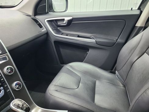 Used 2016 Volvo XC60 T5 Premier image 25