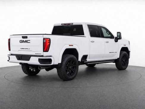 Used 2024 GMC Sierra 2500 Denali Ultimate AWD/4WD image 3