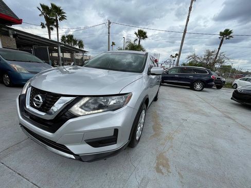 Used 2017 Nissan Rogue S FWD image 12