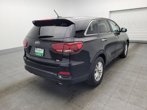 Used 2020 Kia Sorento LX image 9