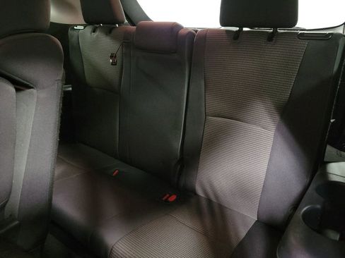 Used 2023 Toyota Highlander LE image 21