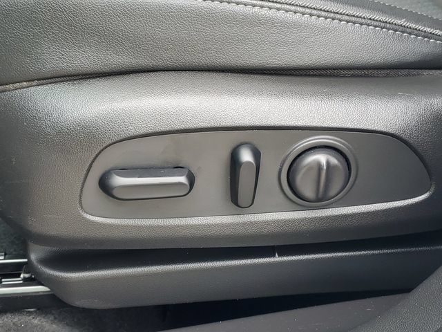 Used 2020 Buick Encore GX Preferred w/ Cold Weather Comfort Package FWD image 9