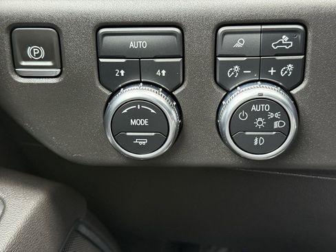 Used 2022 GMC Sierra 1500 SLT w/ SLT Premium Plus Package image 27