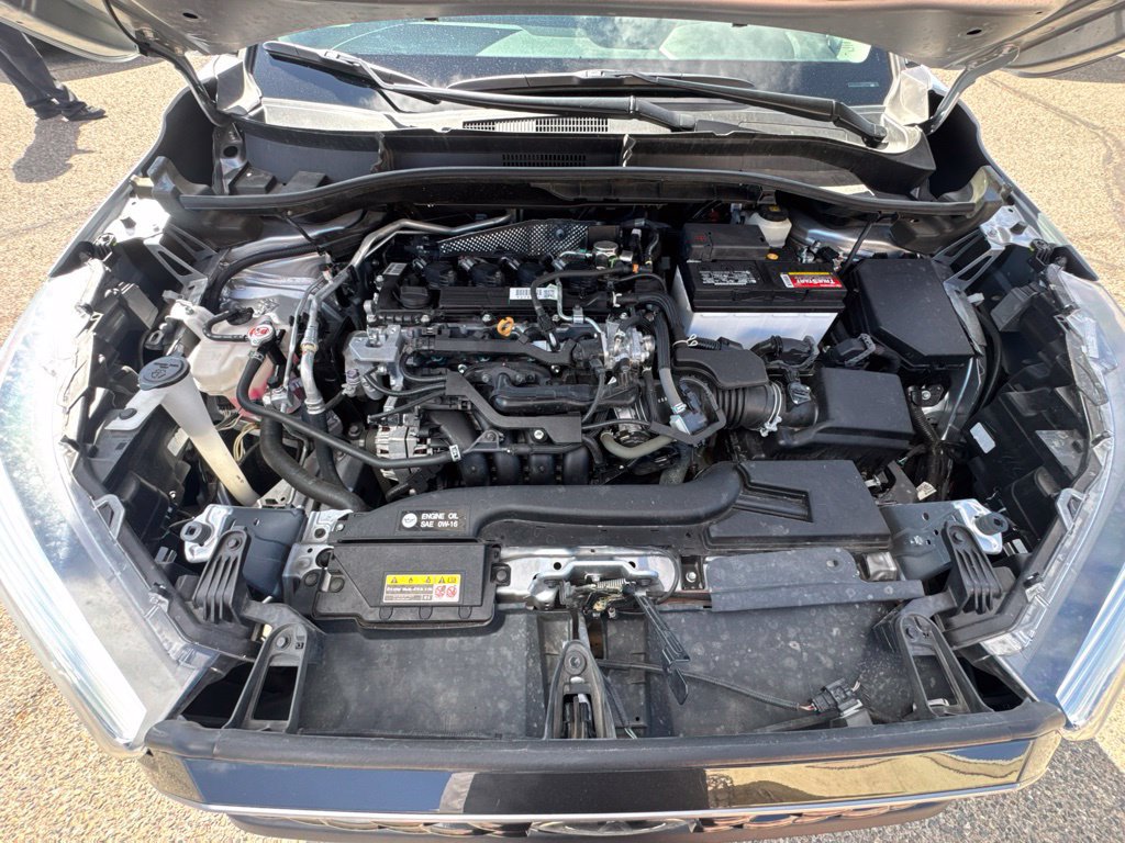 Used 2023 Toyota Corolla Cross XLE w/ Convenience Package FWD image 17