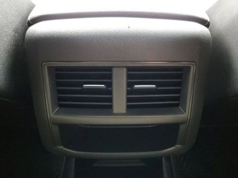 Used 2022 Volkswagen Atlas Cross Sport SEL R-Line image 21