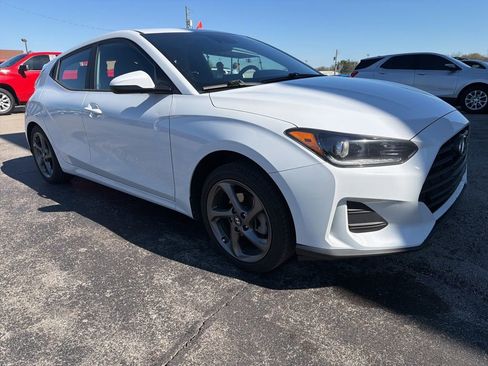 Used 2019 Hyundai Veloster 2.0 image 2
