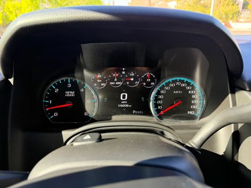 Used 2019 Chevrolet Suburban Premier RWD image 26