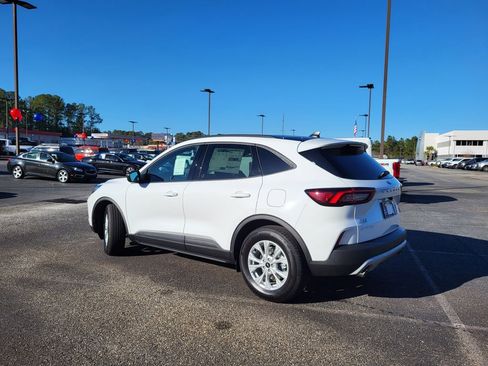 New 2026 Ford Escape Active image 3