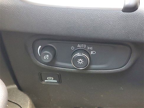 Certified 2020 GMC Terrain SLE w/ Driver Convenience Package image 25