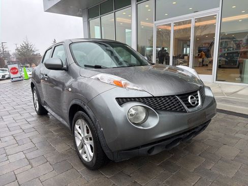 Used 2011 Nissan Juke S image 2