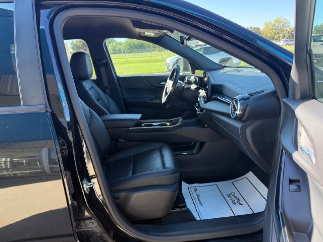 Used 2025 Chevrolet Equinox LT w/ Convenience Package II AWD/4WD image 15