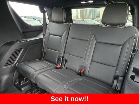 Used 2024 Chevrolet Tahoe Premier AWD/4WD image 19