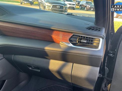 Used 2023 GMC Yukon Denali Ultimate image 16