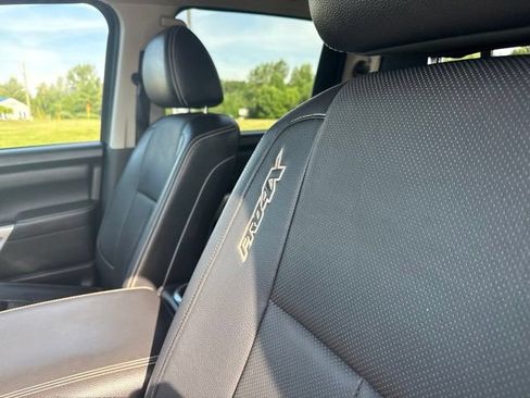 Used 2019 Nissan Titan PRO-4X AWD/4WD image 16