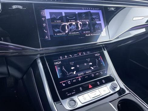 Used 2026 Audi Q7 3.0T Prestige image 5