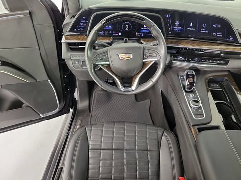 Used 2024 Cadillac Escalade ESV Sport Platinum AWD/4WD image 16