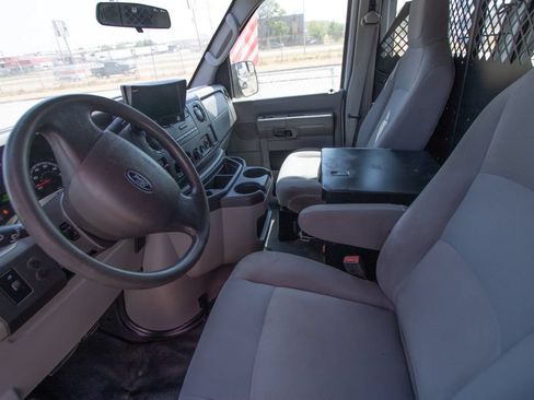 Used 2014 Ford E-150 and Econoline 150 w/ Power Group RWD image 11