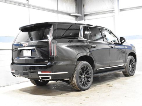 New 2025 Cadillac Escalade Premium Luxury w/ LPO, Floor Liner Package image 17