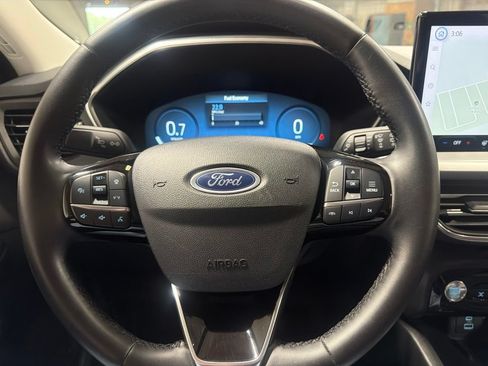 Used 2023 Ford Escape Platinum AWD/4WD image 31