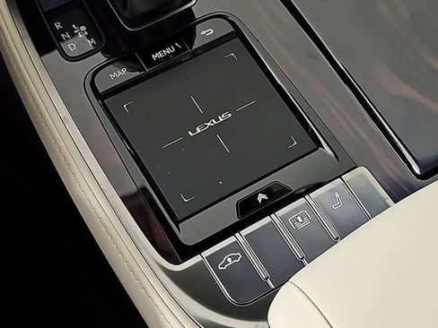 Used 2020 Lexus LS 500 w/ Luxury Package image 29