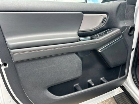 Used 2025 Ford Expedition Max Active RWD image 7