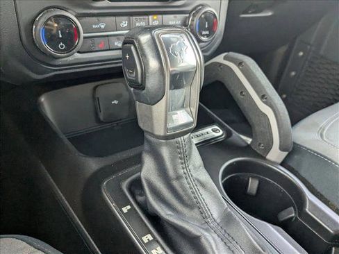 Used 2022 Ford Bronco Outer Banks image 11