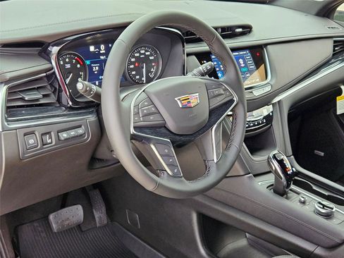 New 2026 Cadillac XT5 Premium Luxury w/ Driver Assist Package FWD image 9