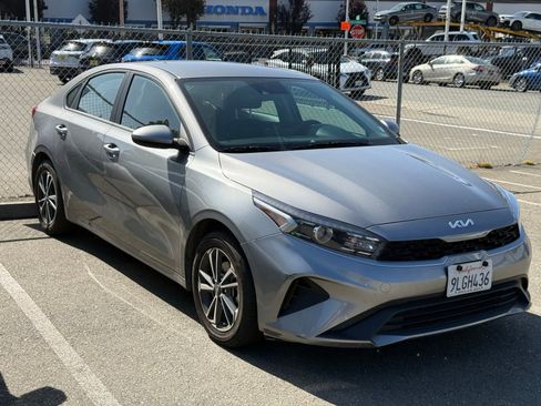Used 2024 Kia Forte LXS FWD image 6
