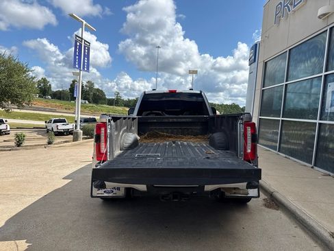 Used 2024 Ford F350 Lariat w/ FX4 Off-Road Package AWD/4WD image 7