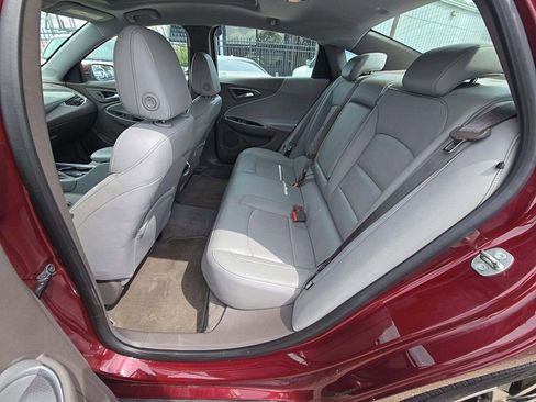 Used 2016 Chevrolet Malibu LT w/ Leather Package image 6