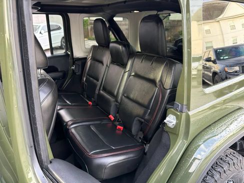 Used 2021 Jeep Wrangler Unlimited Rubicon AWD/4WD image 24