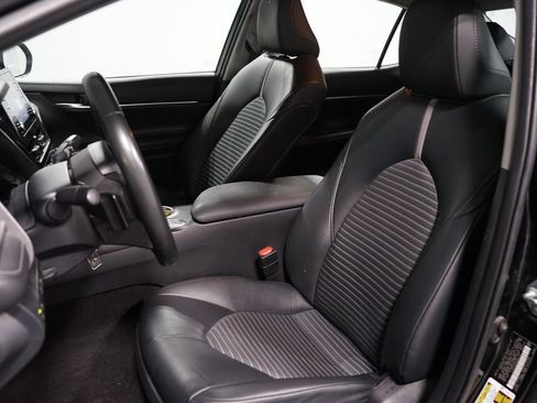Used 2024 Toyota Camry SE FWD image 6