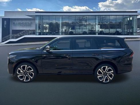 New 2026 Lincoln Navigator Black Label AWD/4WD image 4