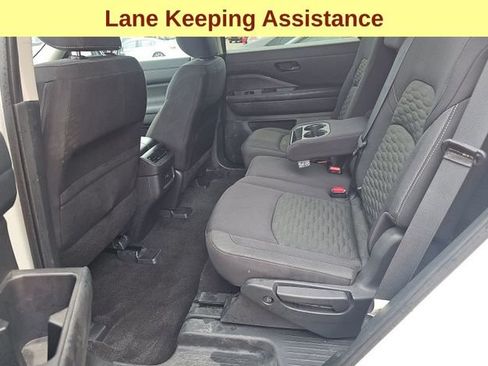 Used 2024 Nissan Pathfinder SV w/ Cargo Package AWD/4WD image 7
