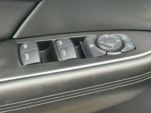 Used 2024 Buick Envision Preferred AWD/4WD image 12