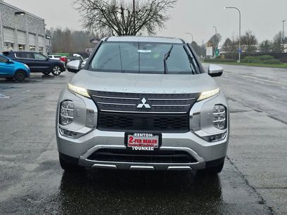 New 2025 Mitsubishi Outlander SE